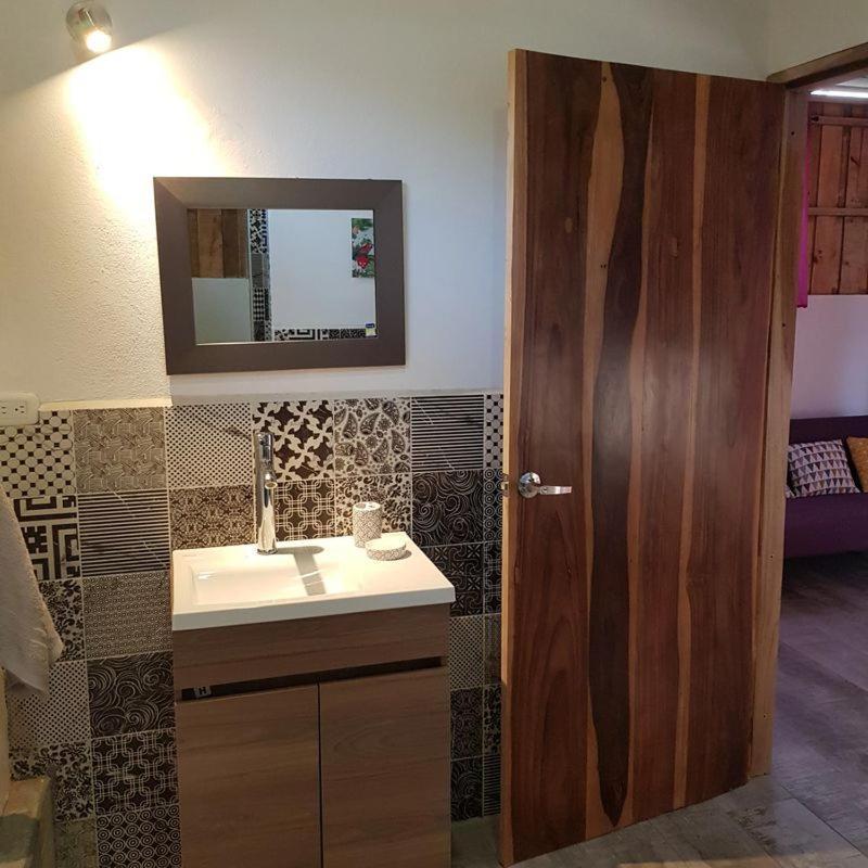 Calalas Lodge Nindiri